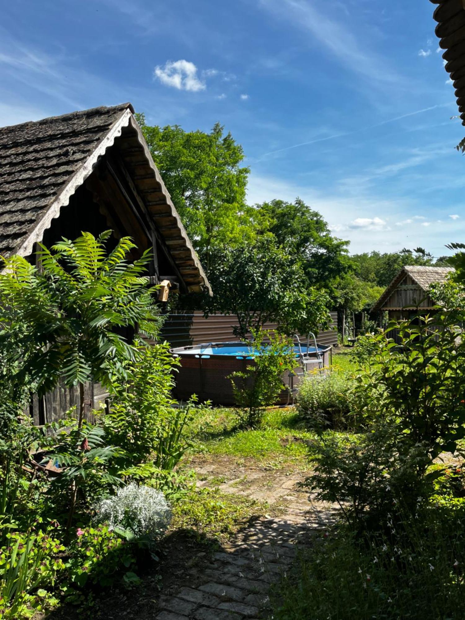 Tradicionalna Kuca Biljkinog Oca Lug Exterior foto